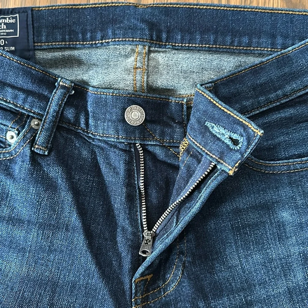 Abercrombie & Fitch Men’s Felix Super Slim Jeans sz 28/30 Dark Wash Straight Leg